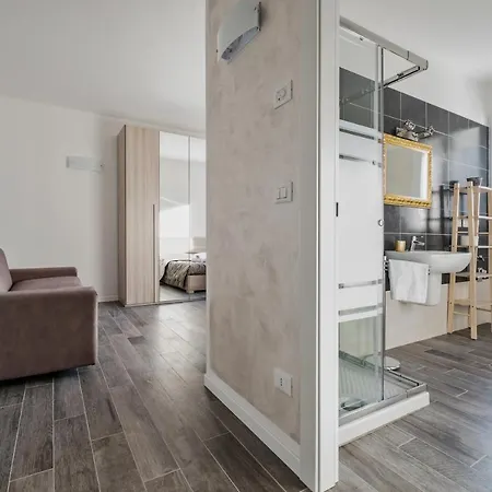 La Casa Bianca Di Apartment *